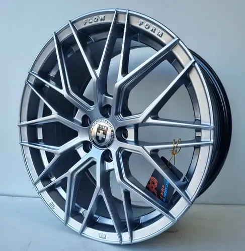 Jogo de rodas aro 17 furação 5x100 com acabamento Hyper Black identificado como HRE